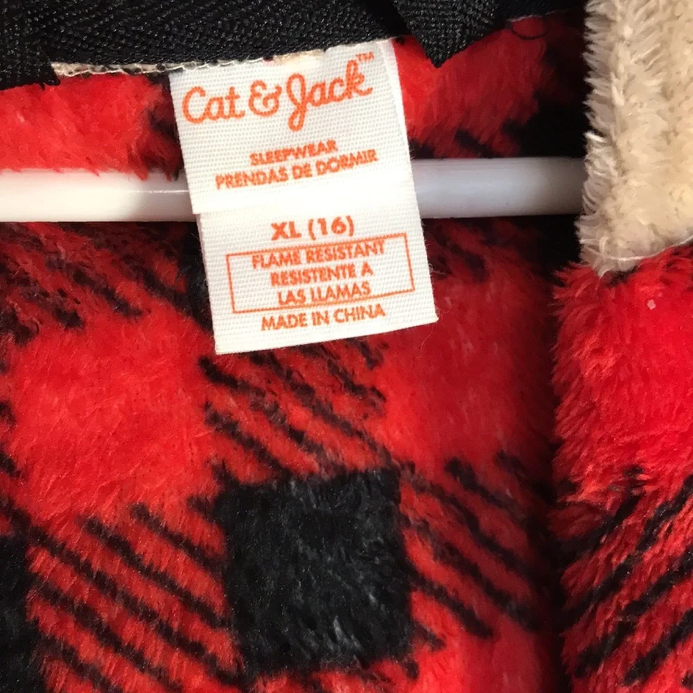 Kids winter rob perfect for Halloween Christmas or winter.